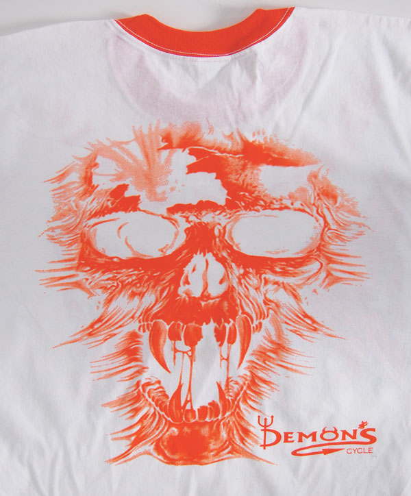 Demon's Cycle Heraldic Griffins with Nautical Star and Demon Skull T-Shirt (White 2XL) TShirt Nautical Star Skull 2XL Image 