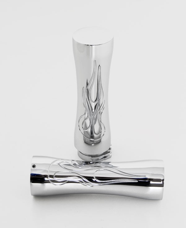 Chrome Billet Hand Grips Flames for Harley-Davidson Handlebars